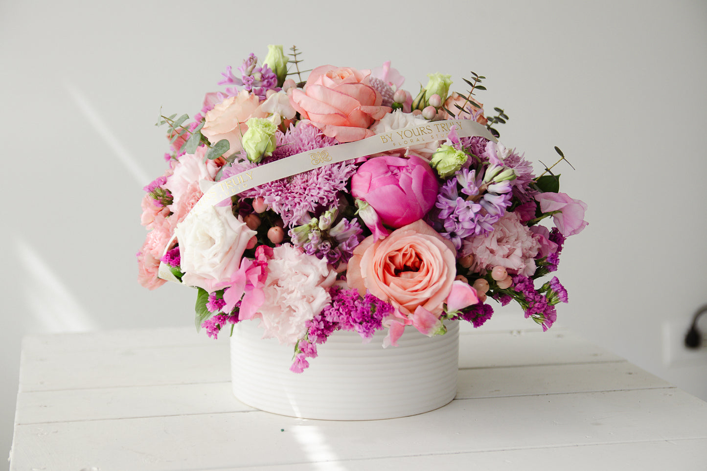 Paulina - Luxurious Round Centrepiece