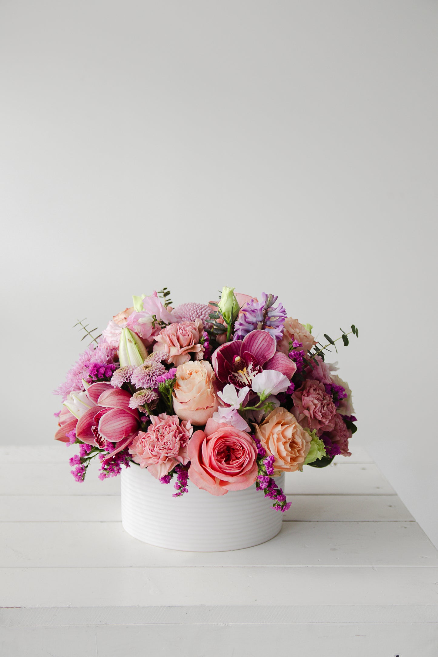Paulina - Luxurious Round Centrepiece
