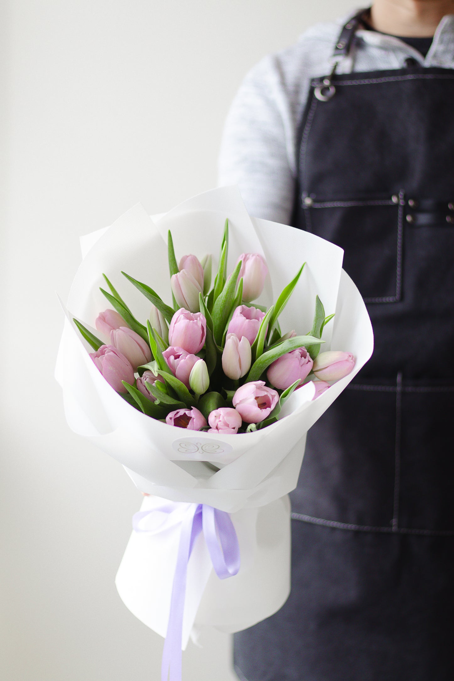 Vera - 25 stems tulip bouquet (seasonal)