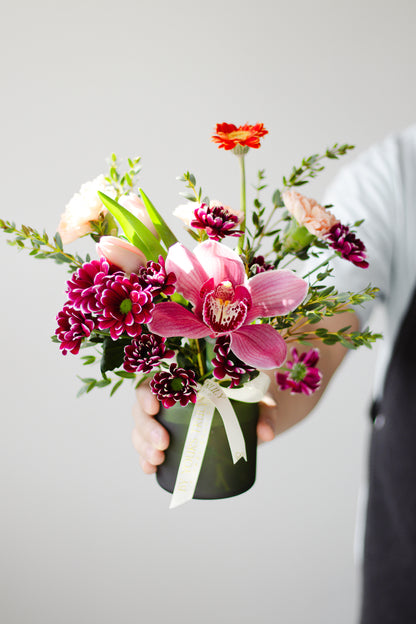 Yasmina - Petite Vase Arrangement