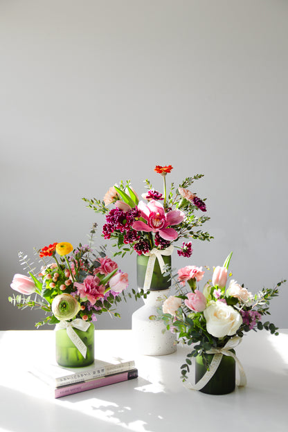 Yasmina - Petite Vase Arrangement