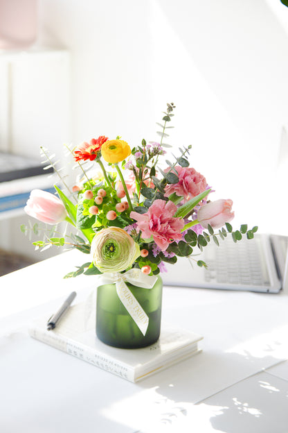 Yasmina - Petite Vase Arrangement