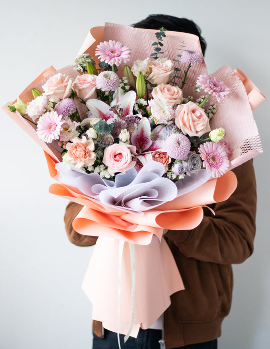 Featured Valentine's Day Bouquet: Blushing Elegance