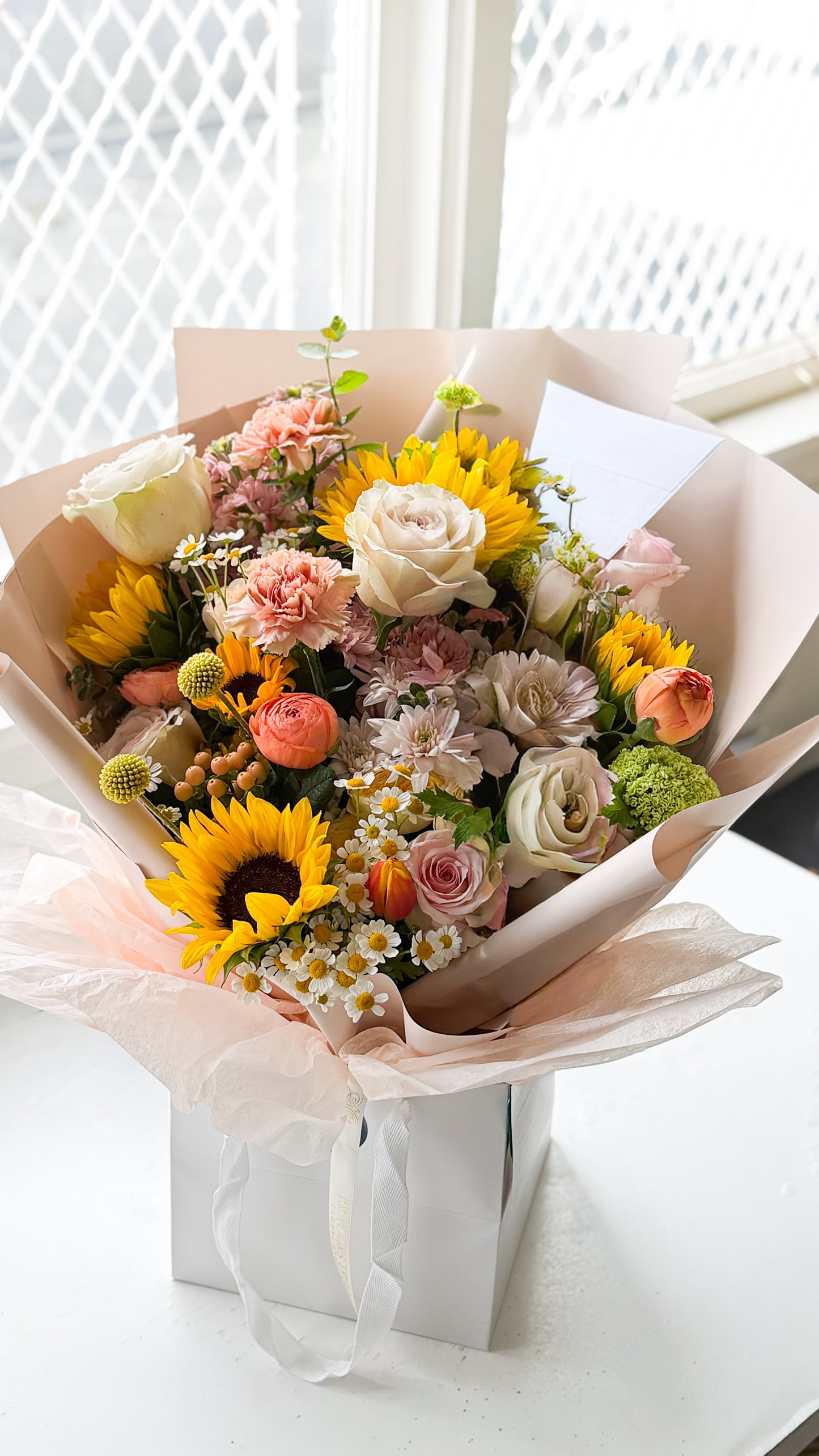 Solen - A taste of sunshine bouquet