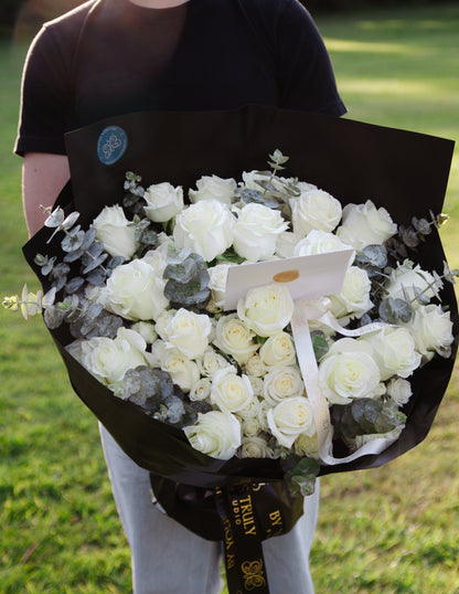 Valentina - Roses That Speak Volumes