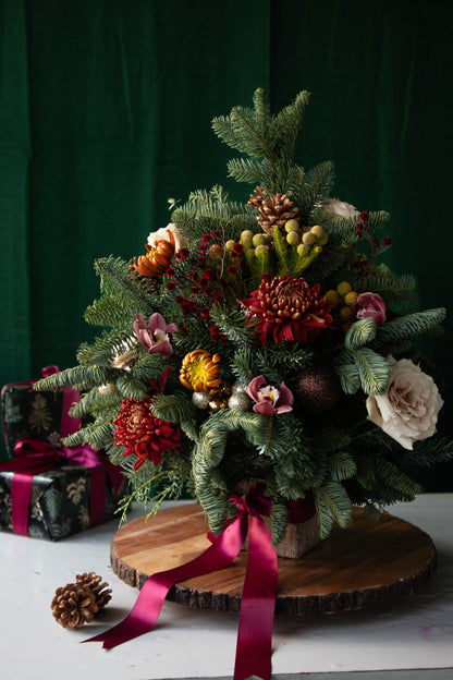 Velvet Noel - A Mini Bloom Holiday Tree