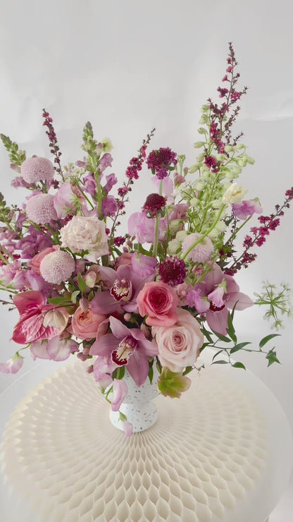 Cerelia - Modern Vase Arrangement